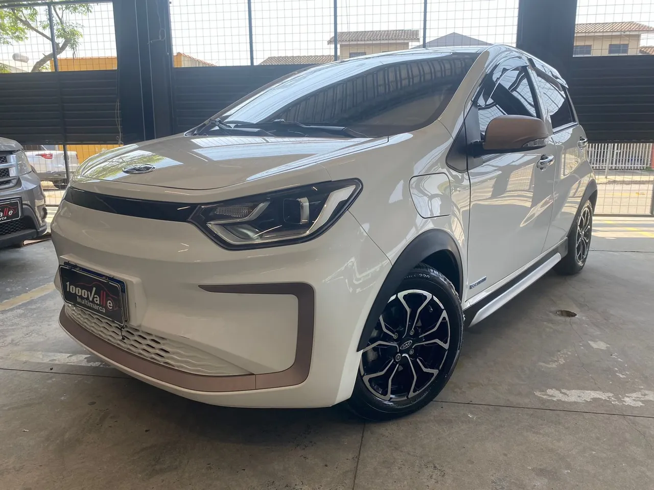 JAC E-JS1
