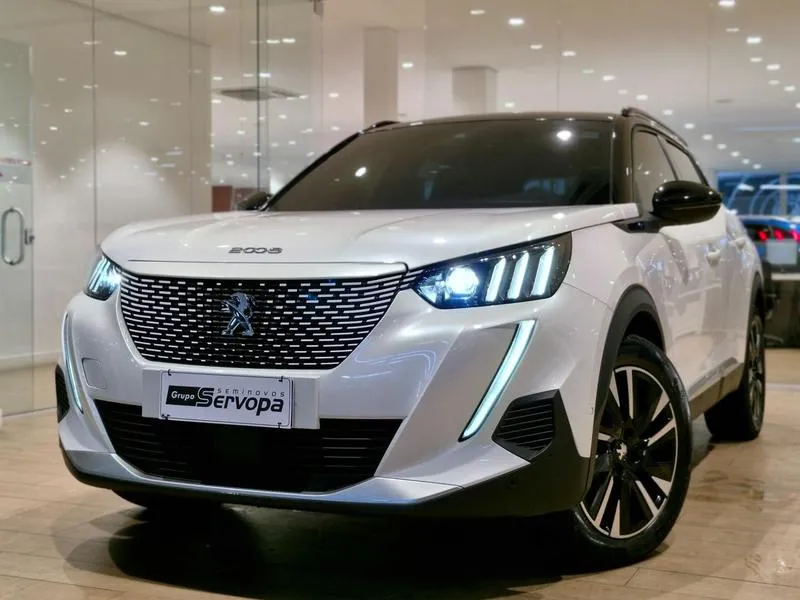 Peugeot E-2008