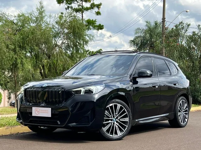 BMW IX1