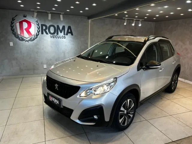 Peugeot E-2008