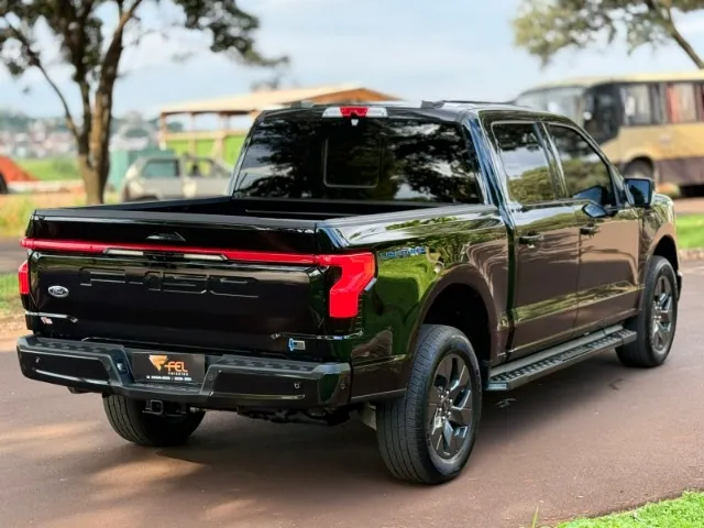 Ford F-150 Lightning - Imagem 4