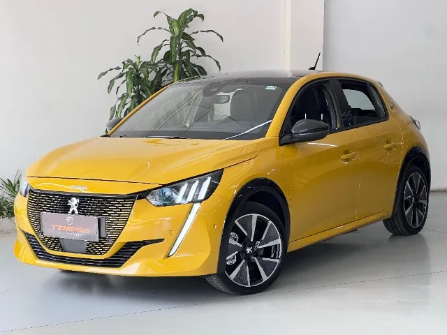 Peugeot E-208
