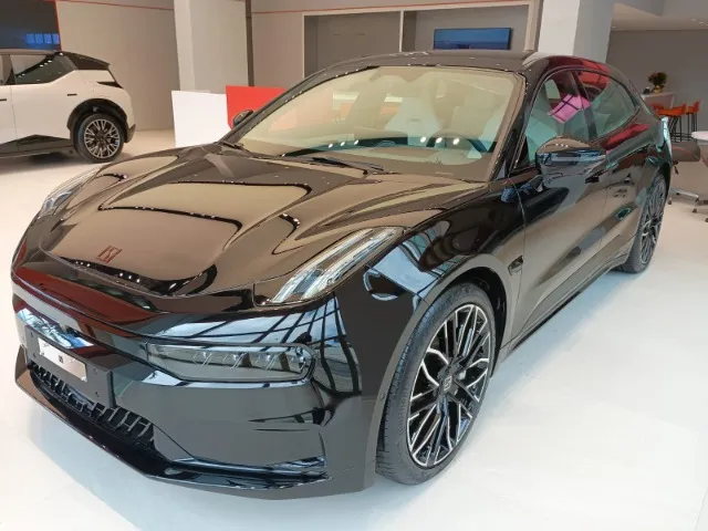 Zeekr 001