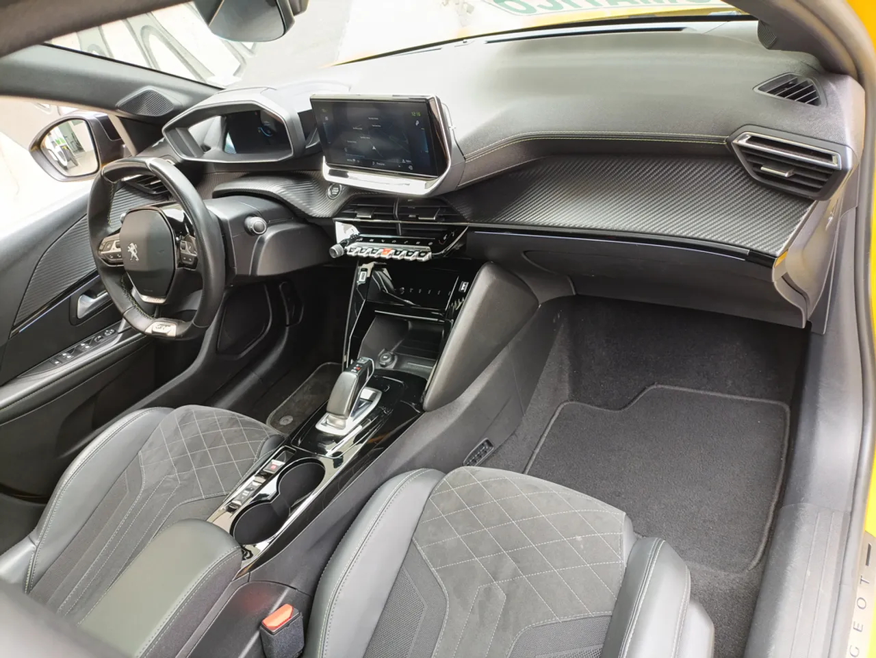 Peugeot E-208 - Imagem 7