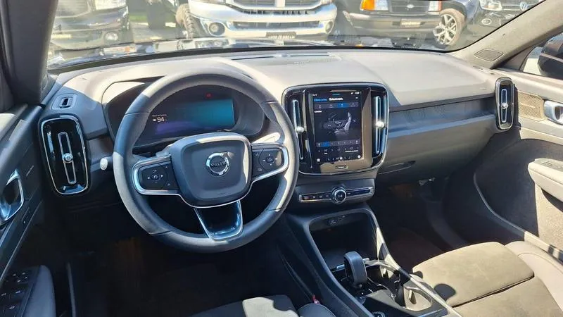 Volvo XC40 Recharge - Imagem 21