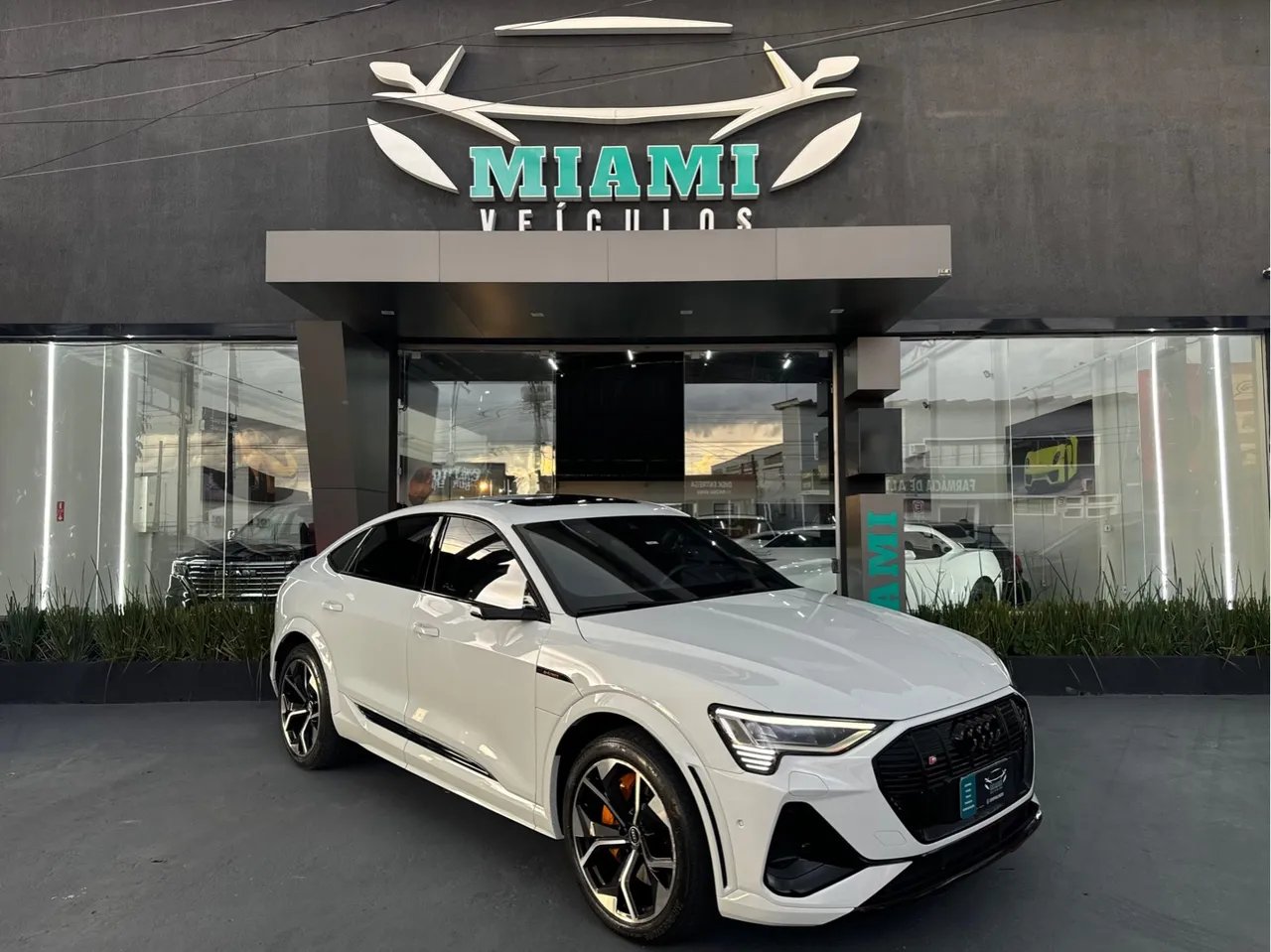 Audi E-tron S Sportback