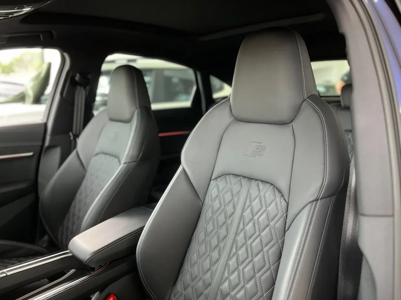 Audi E-tron S Sportback - Miniatura 14