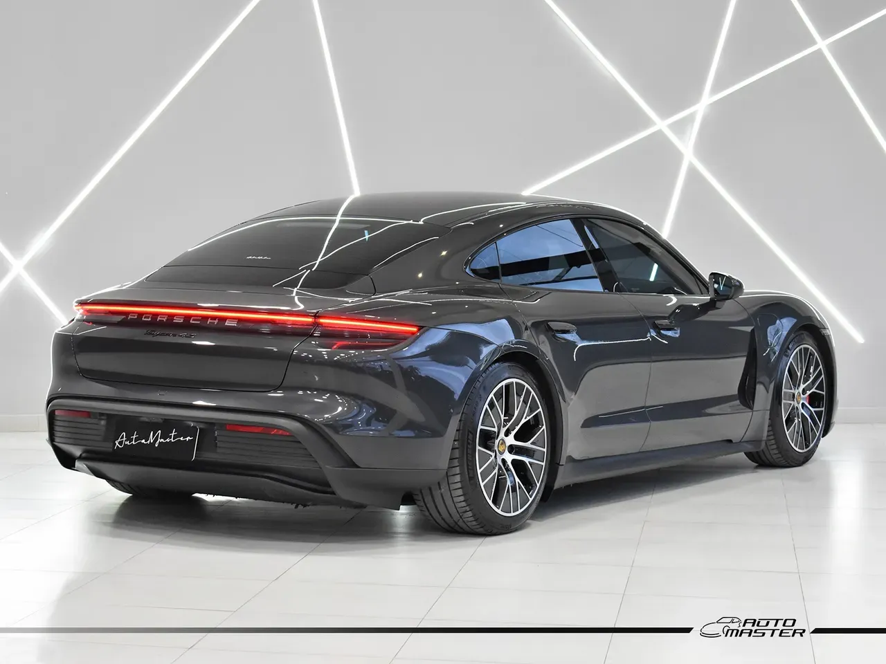 Porsche Taycan - Miniatura 2