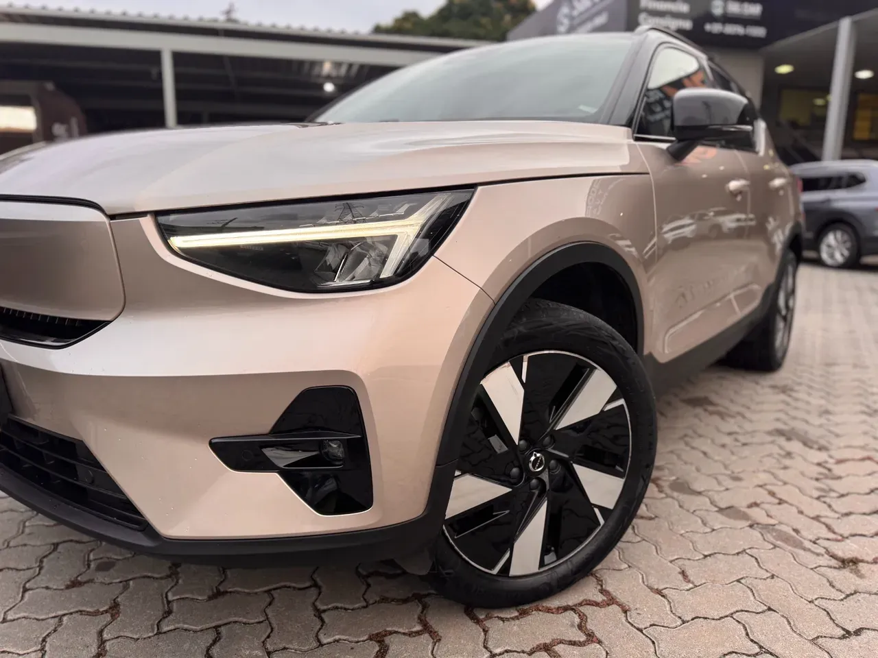 Volvo XC40 Recharge - Miniatura 6
