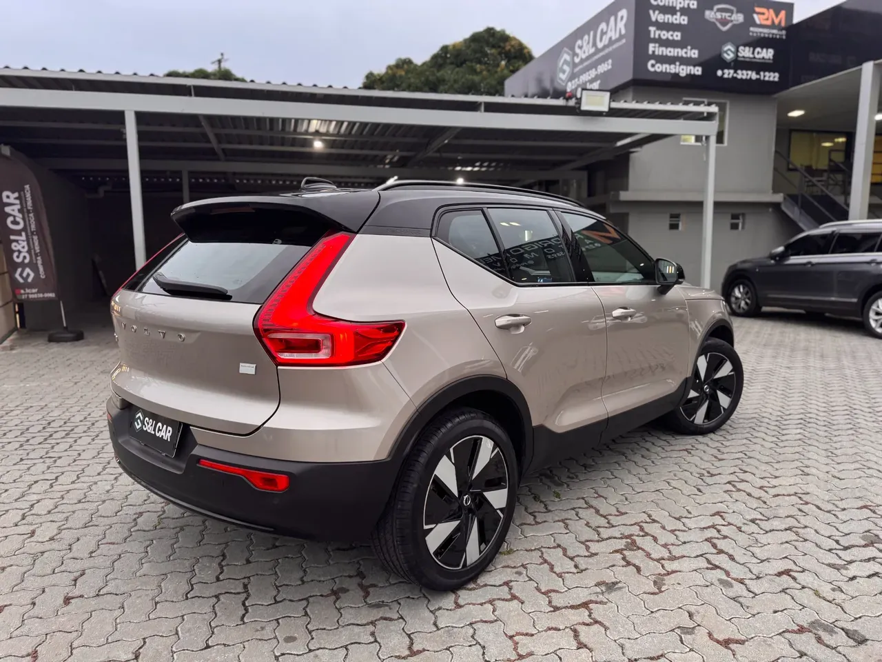 Volvo XC40 Recharge - Miniatura 12