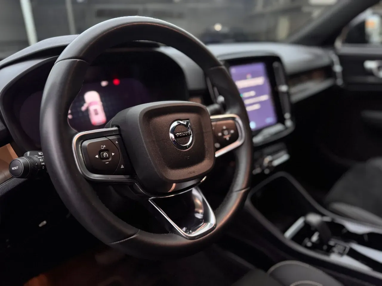 Volvo XC40 Recharge - Miniatura 18