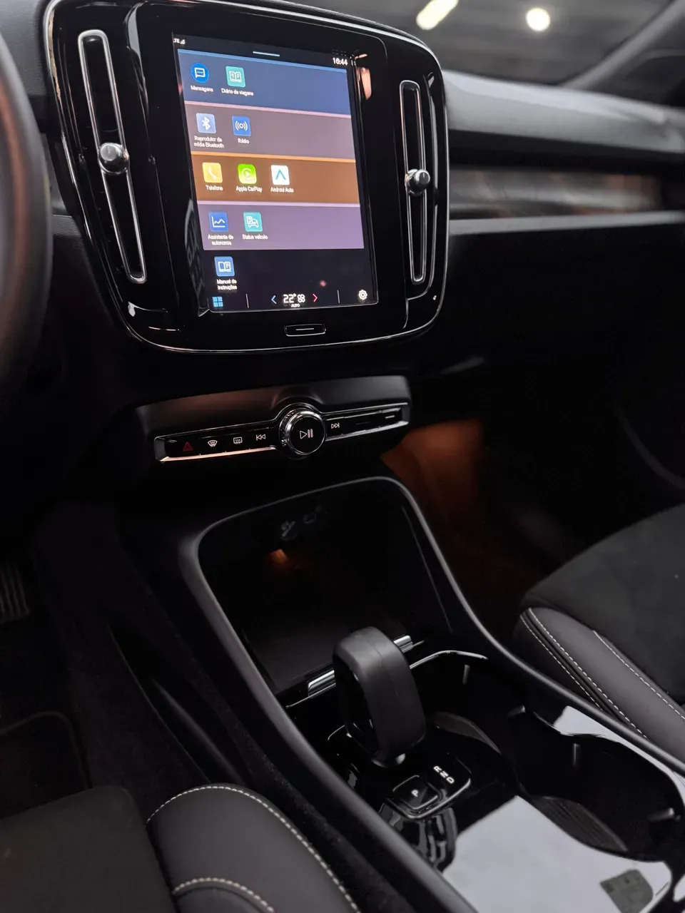 Volvo XC40 Recharge - Miniatura 19