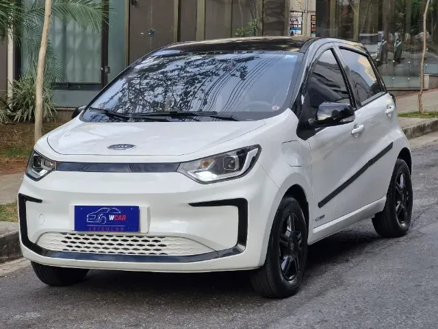 Foto de um jac e-js1