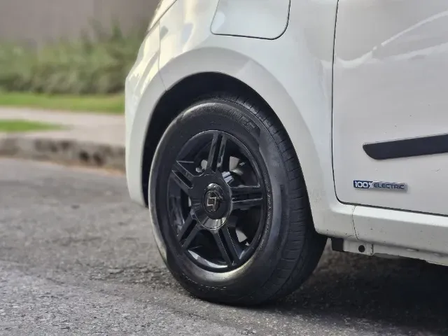 JAC E-JS1 - Miniatura 7