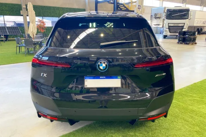 BMW Ix - Miniatura 4