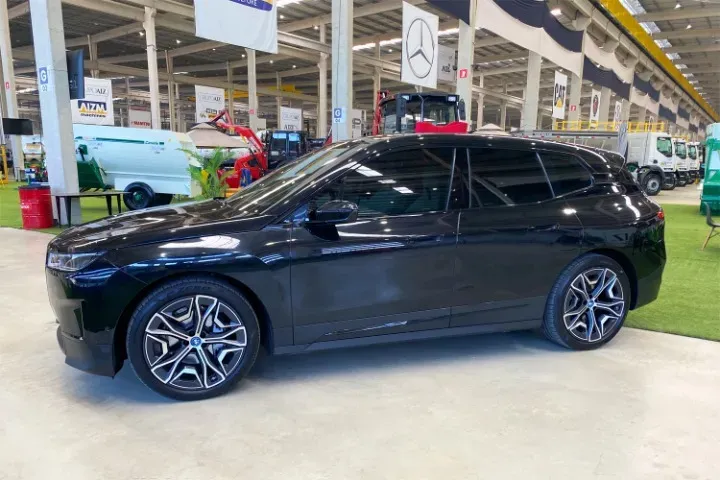 BMW Ix - Miniatura 7