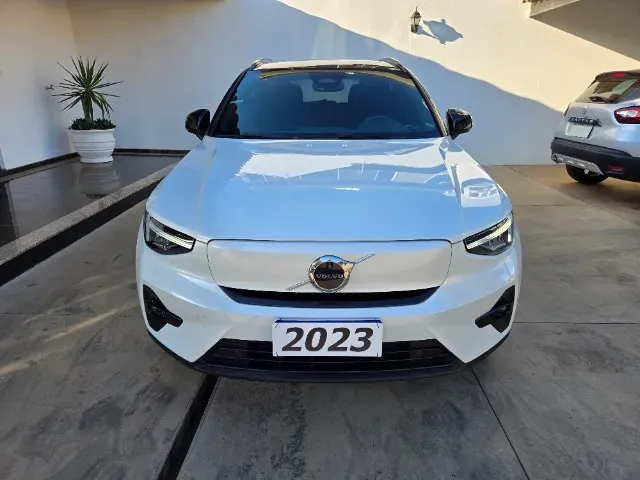 Volvo XC40 Recharge - Miniatura 2