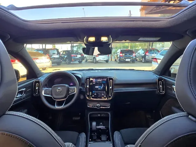 Volvo XC40 Recharge - Miniatura 9