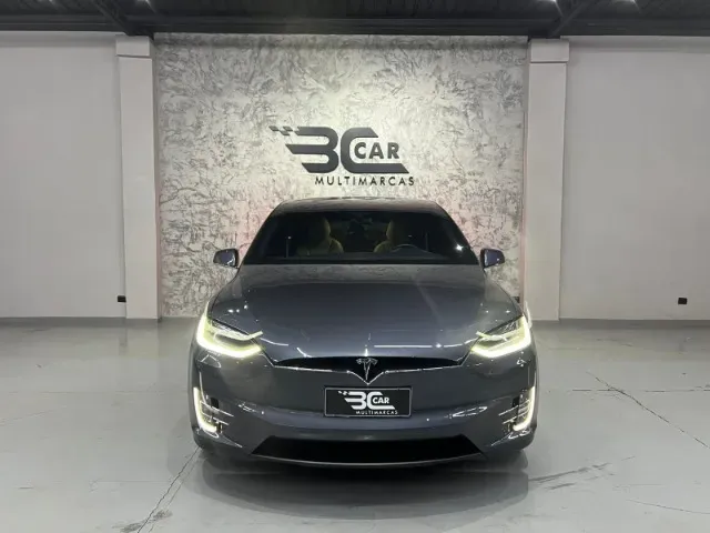 Tesla Model X - Miniatura 3