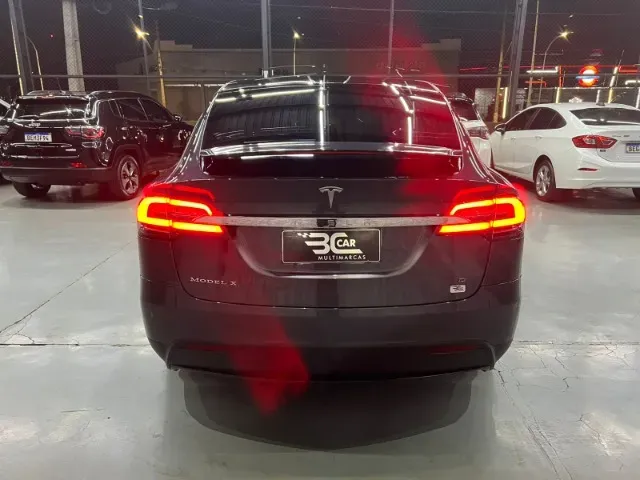 Tesla Model X - Miniatura 6