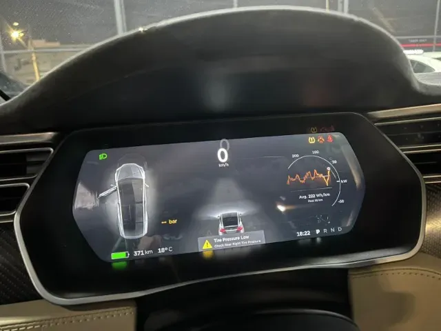 Tesla Model X - Miniatura 18
