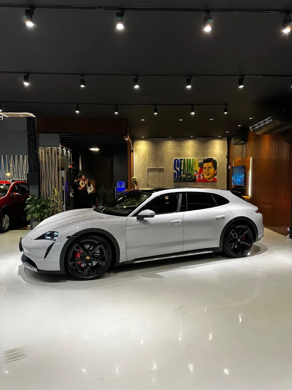 Porsche Taycan - Miniatura 4
