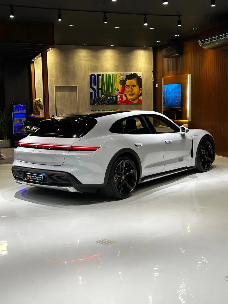 Porsche Taycan - Miniatura 7