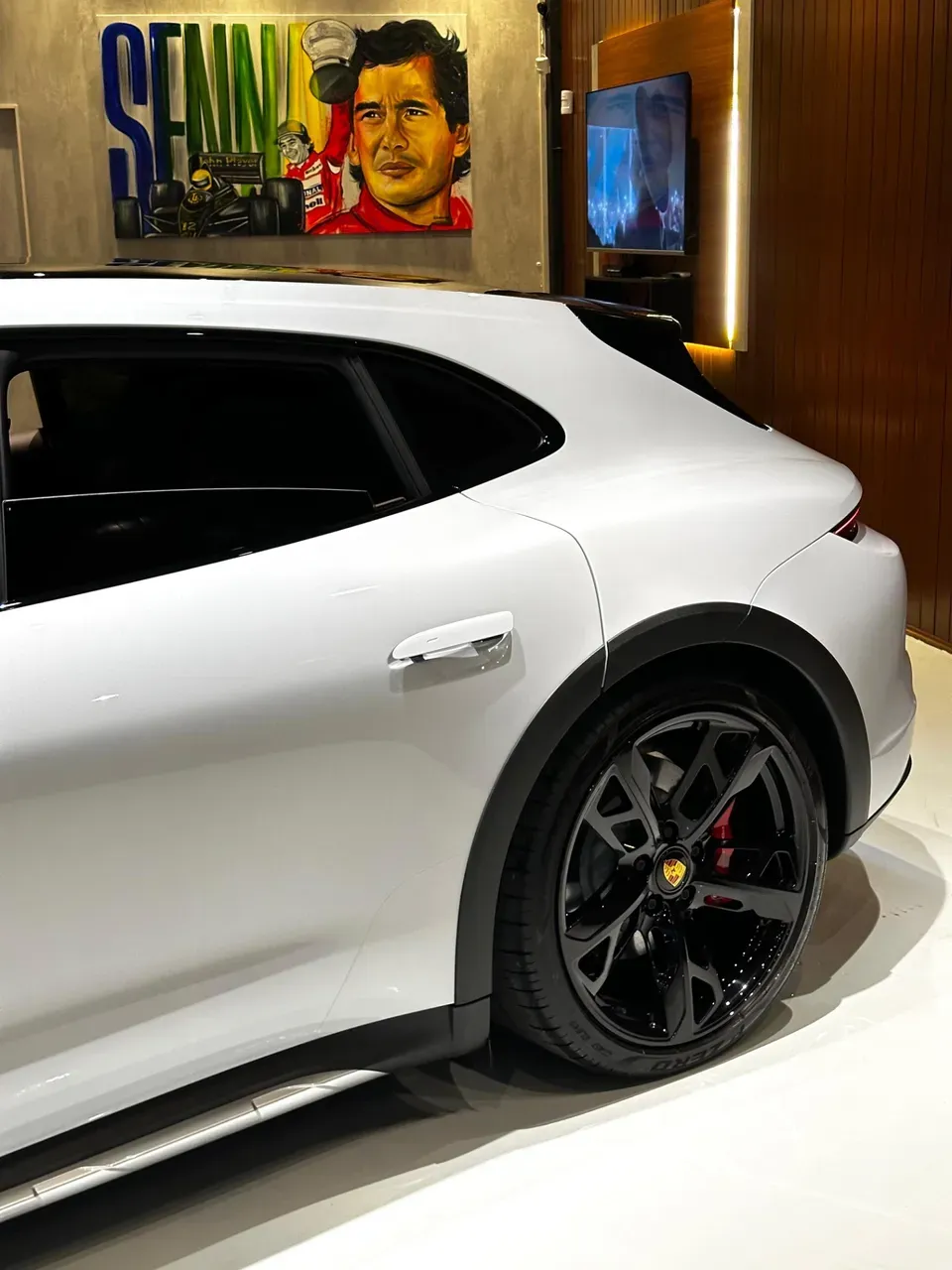 Porsche Taycan - Miniatura 12