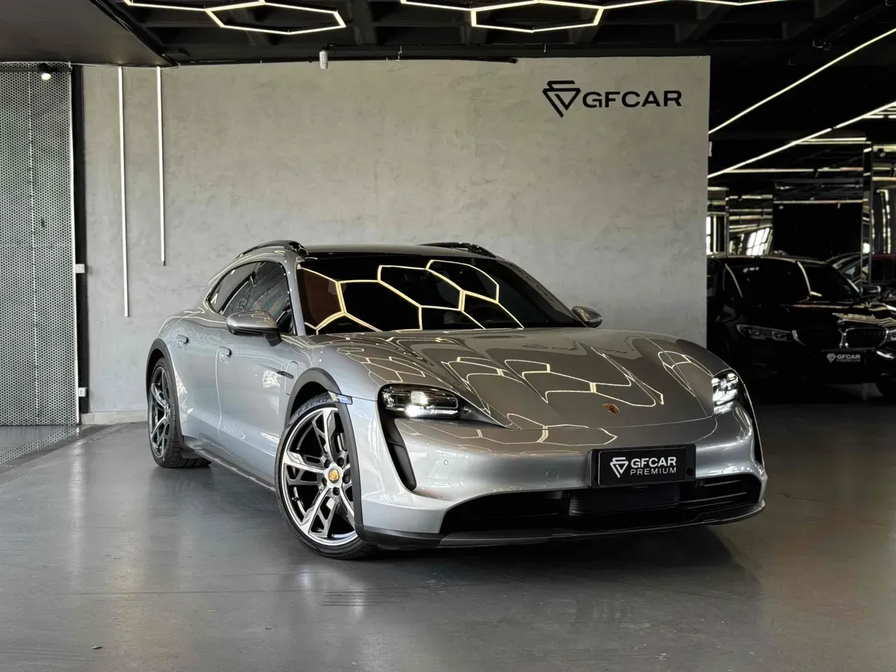 Foto de um porsche taycan