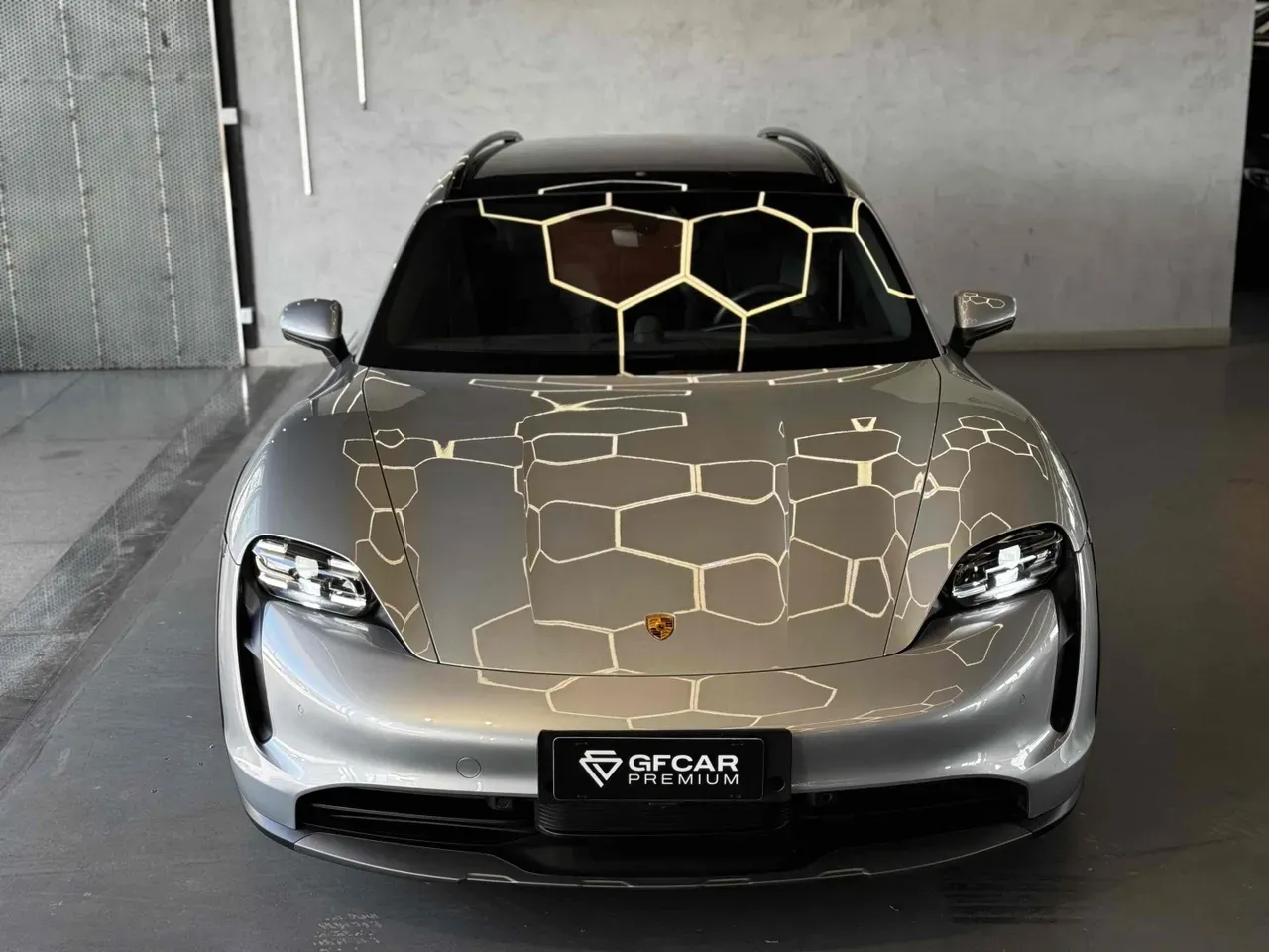 Porsche Taycan - Miniatura 3