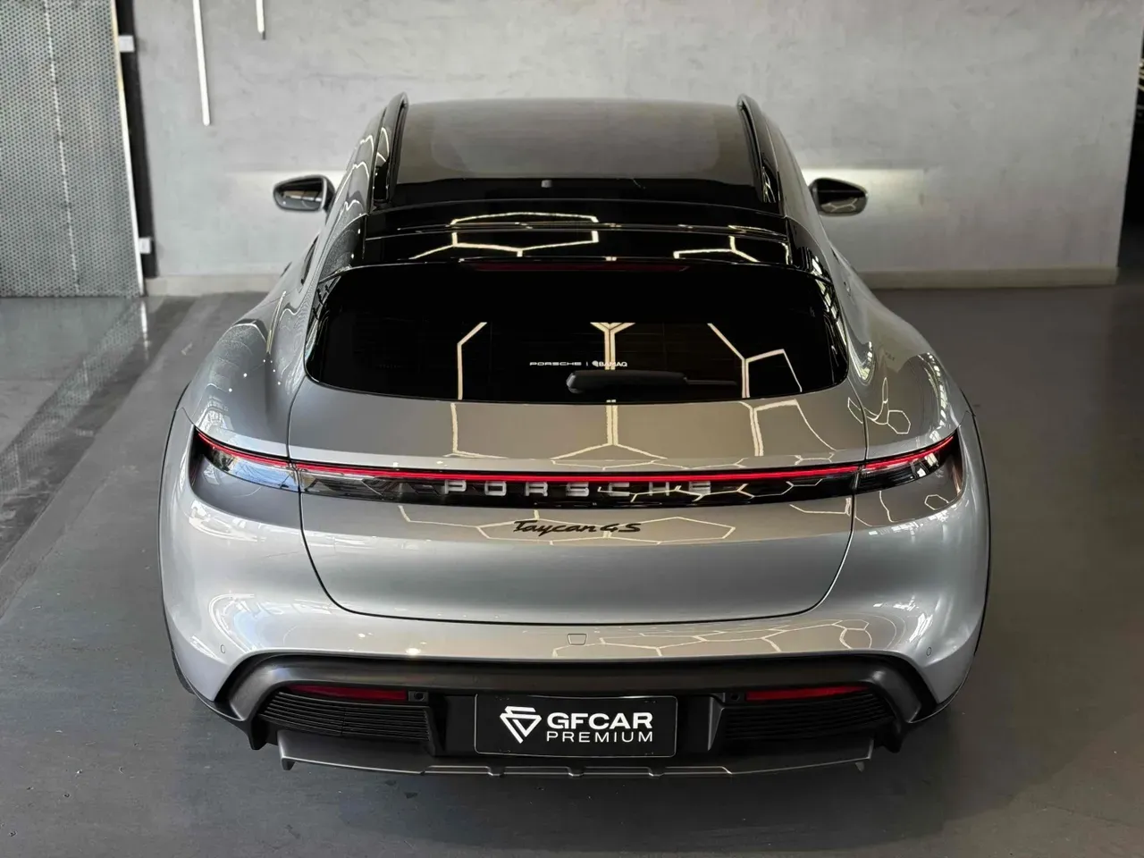 Porsche Taycan - Miniatura 5