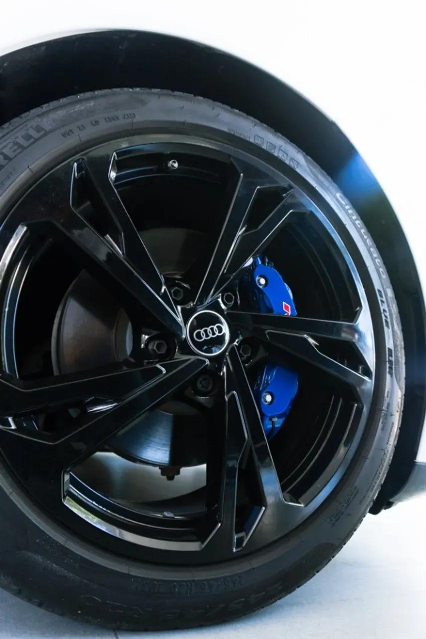 Audi E-tron  GT - Miniatura 14
