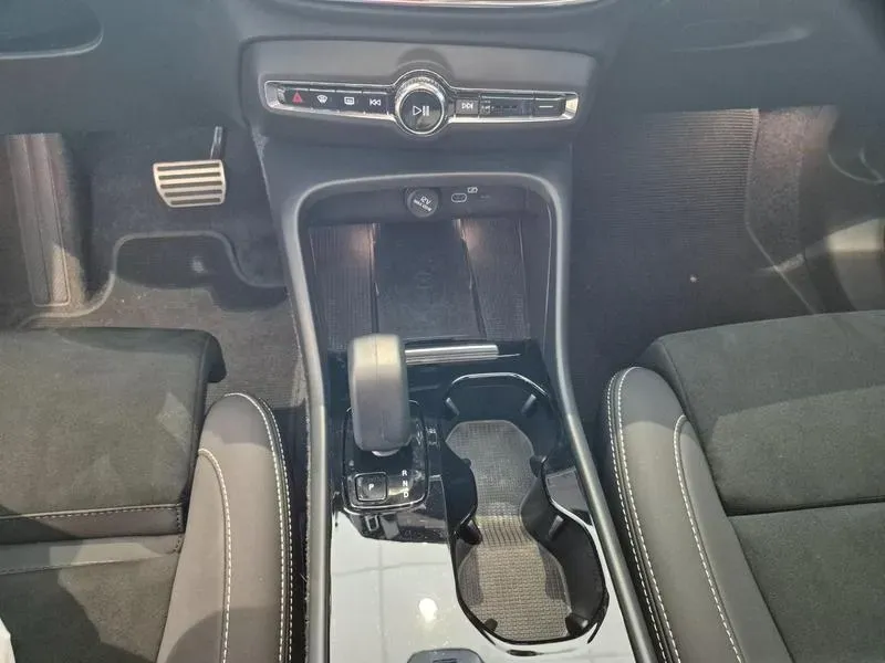 Volvo XC40 Recharge - Miniatura 13