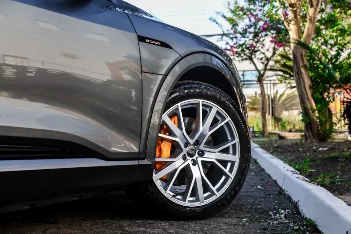 Audi E-tron Sportback - Miniatura 5