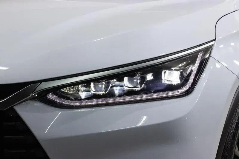 BYD Tang - Miniatura 3
