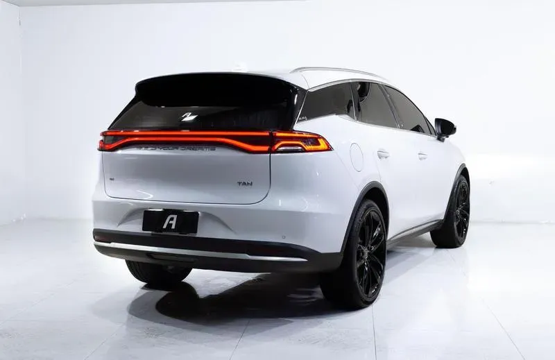 BYD Tang - Miniatura 14
