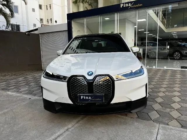 BMW Ix - Miniatura 2