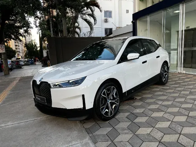 BMW Ix - Miniatura 3
