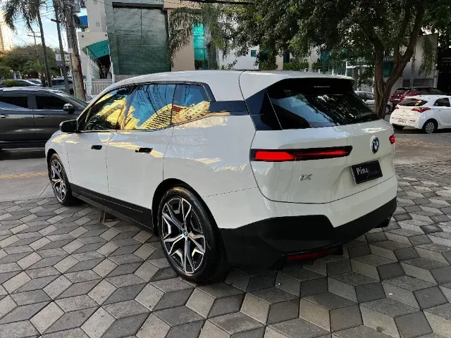 BMW Ix - Miniatura 6