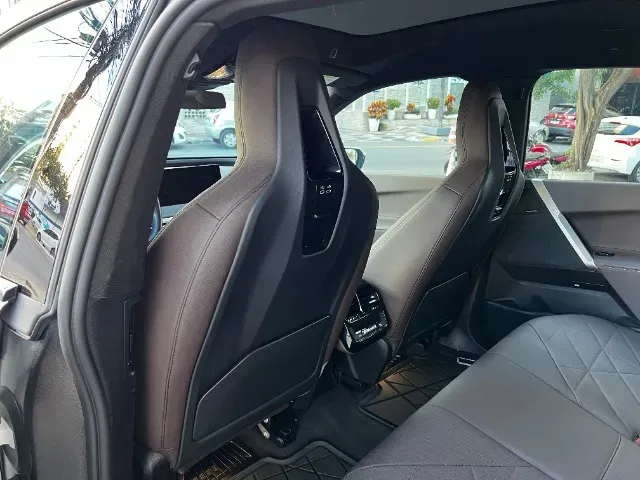 BMW Ix - Miniatura 12