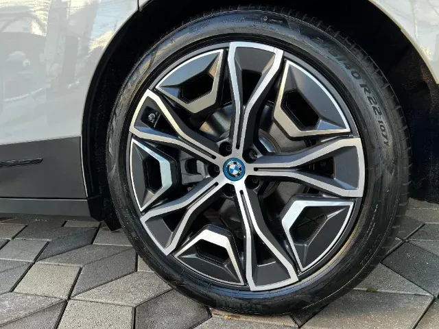 BMW Ix - Miniatura 14