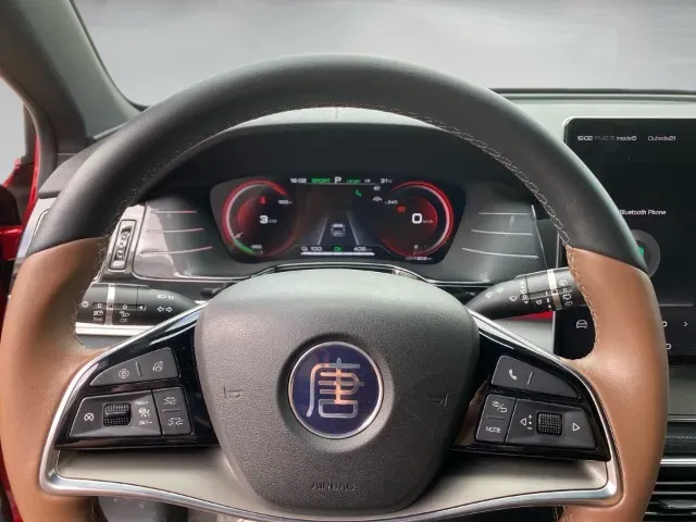 BYD Tang - Miniatura 10