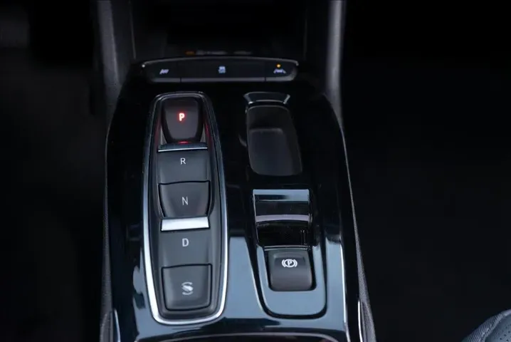Chevrolet Bolt Euv - Miniatura 10