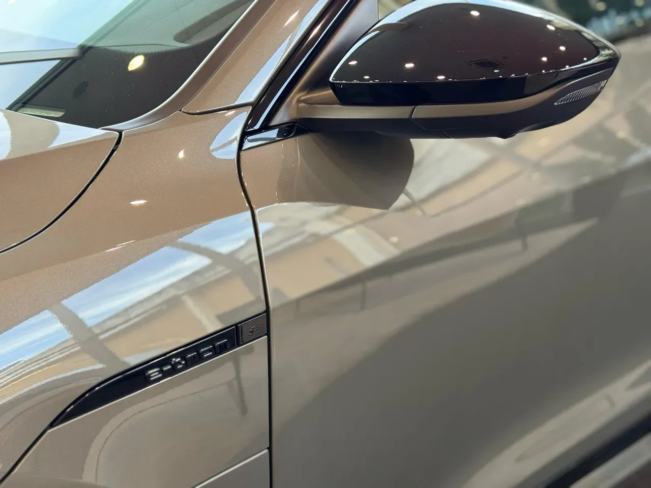 Audi Q8 E-tron - Miniatura 6