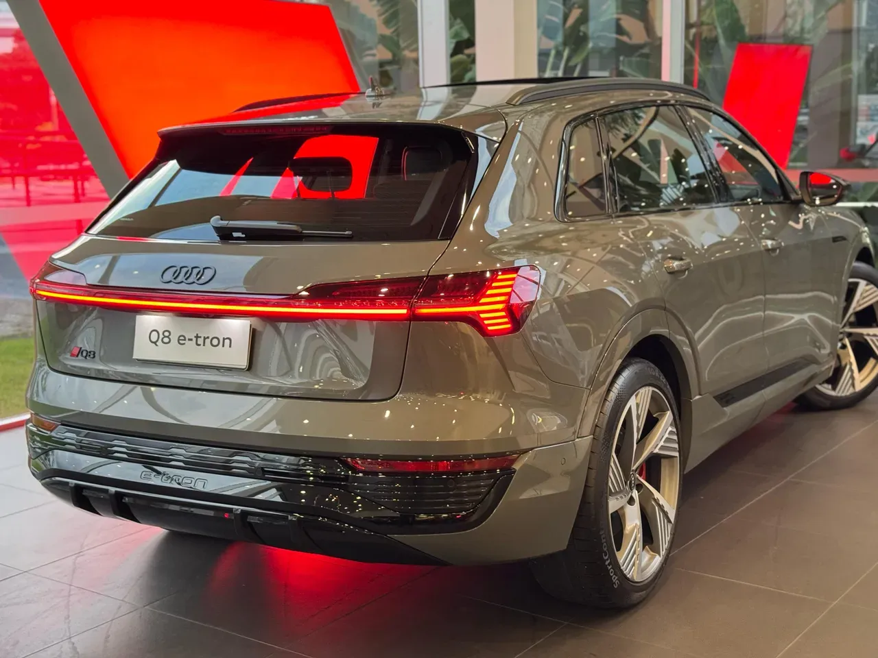 Audi Q8 E-tron - Miniatura 9