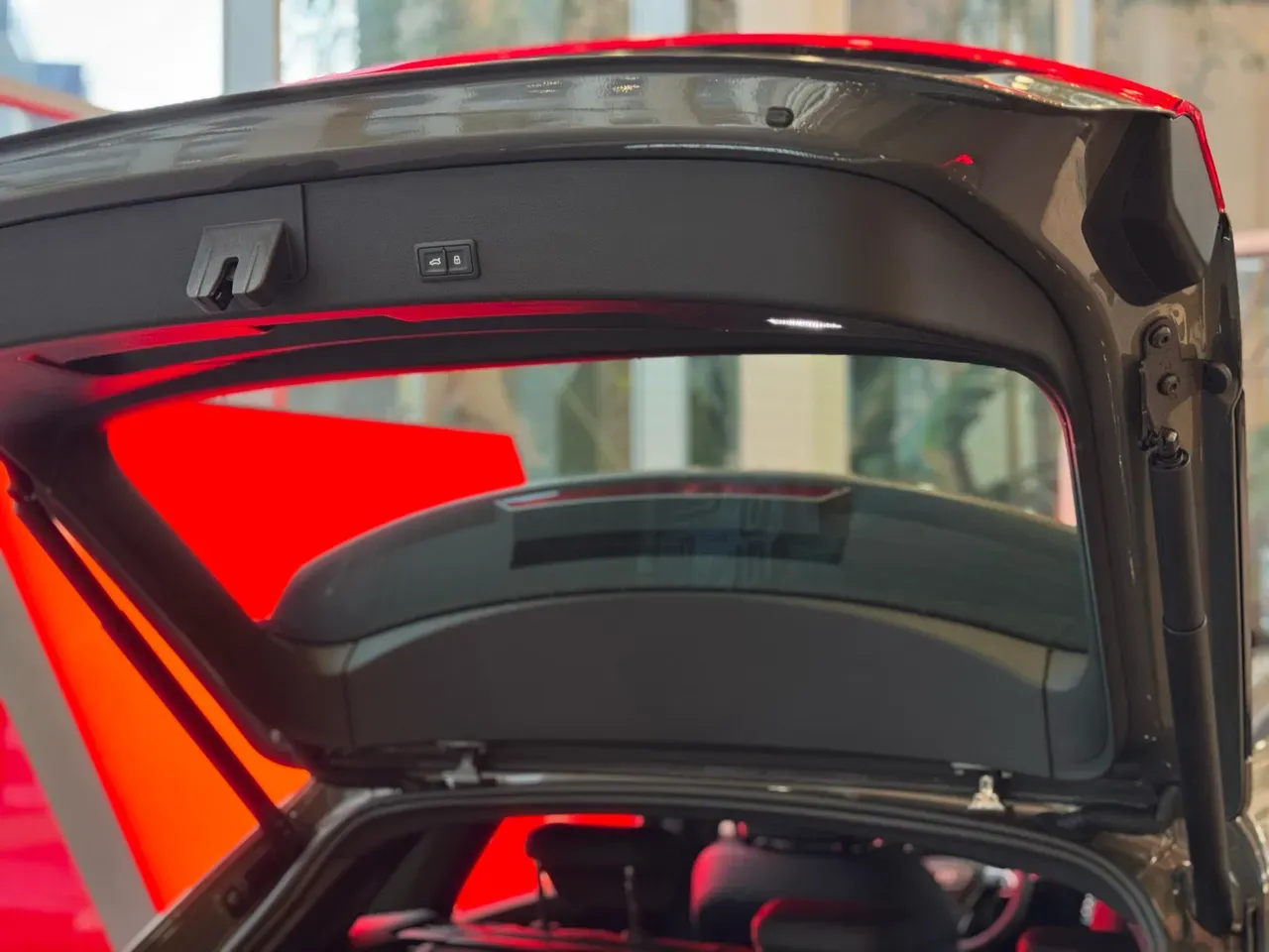 Audi Q8 E-tron - Miniatura 11