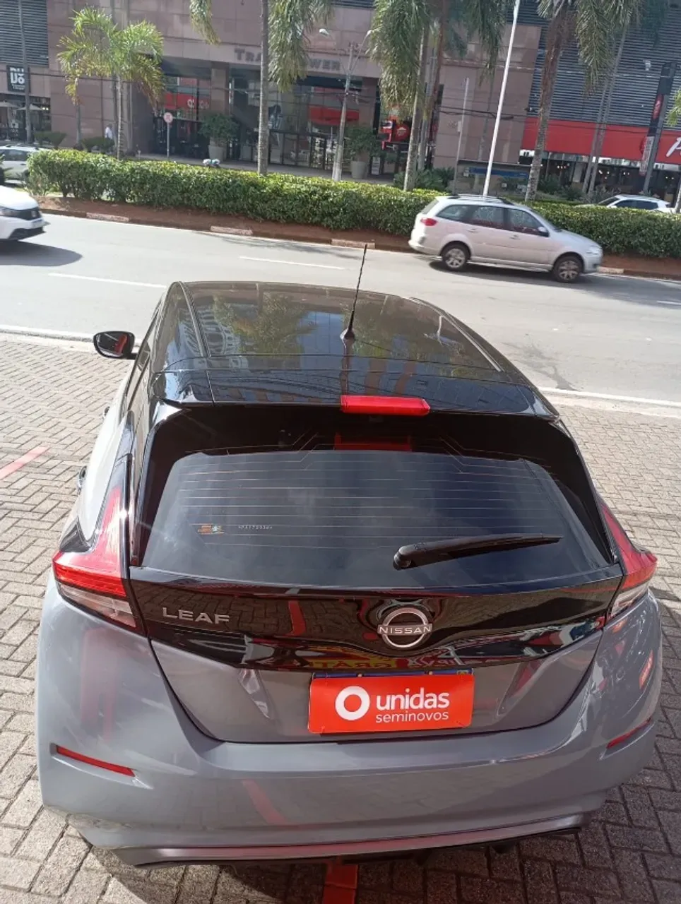Nissan Leaf - Miniatura 5