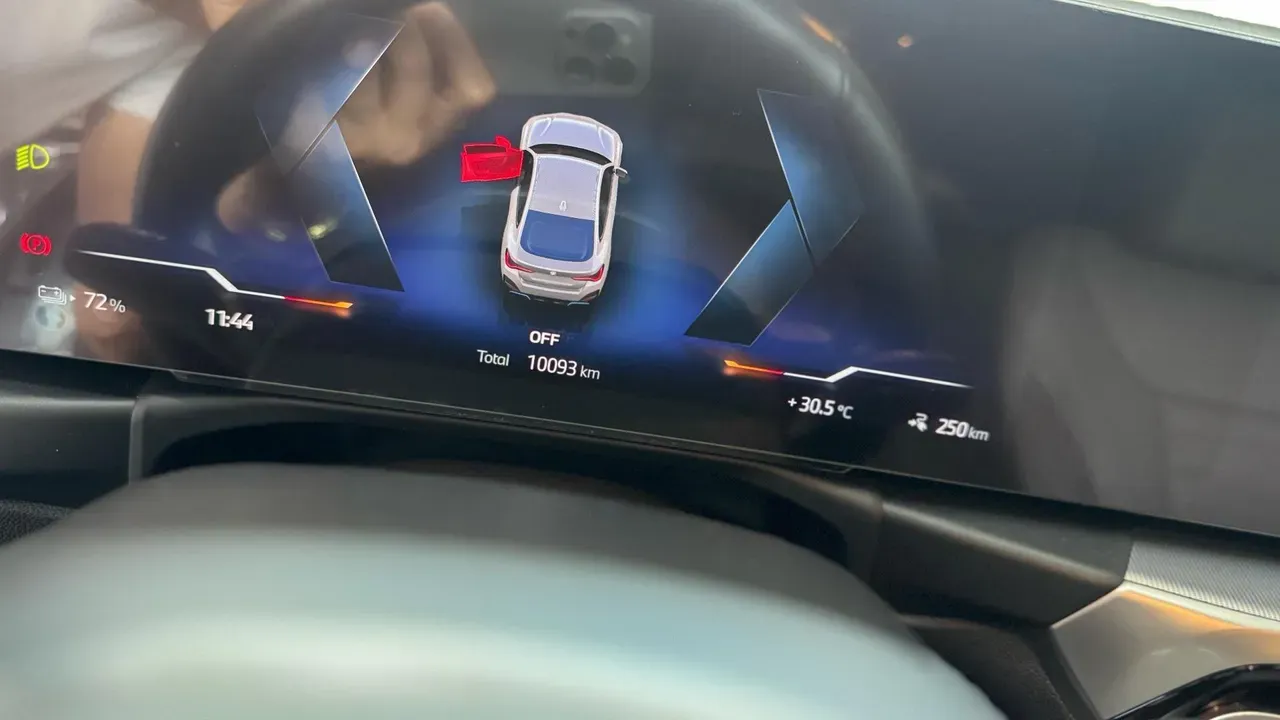 BMW I4 - Miniatura 19