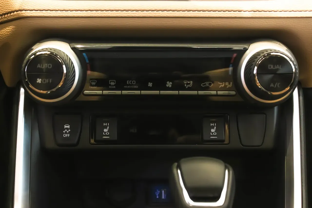 Toyota Rav4 EV - Miniatura 13