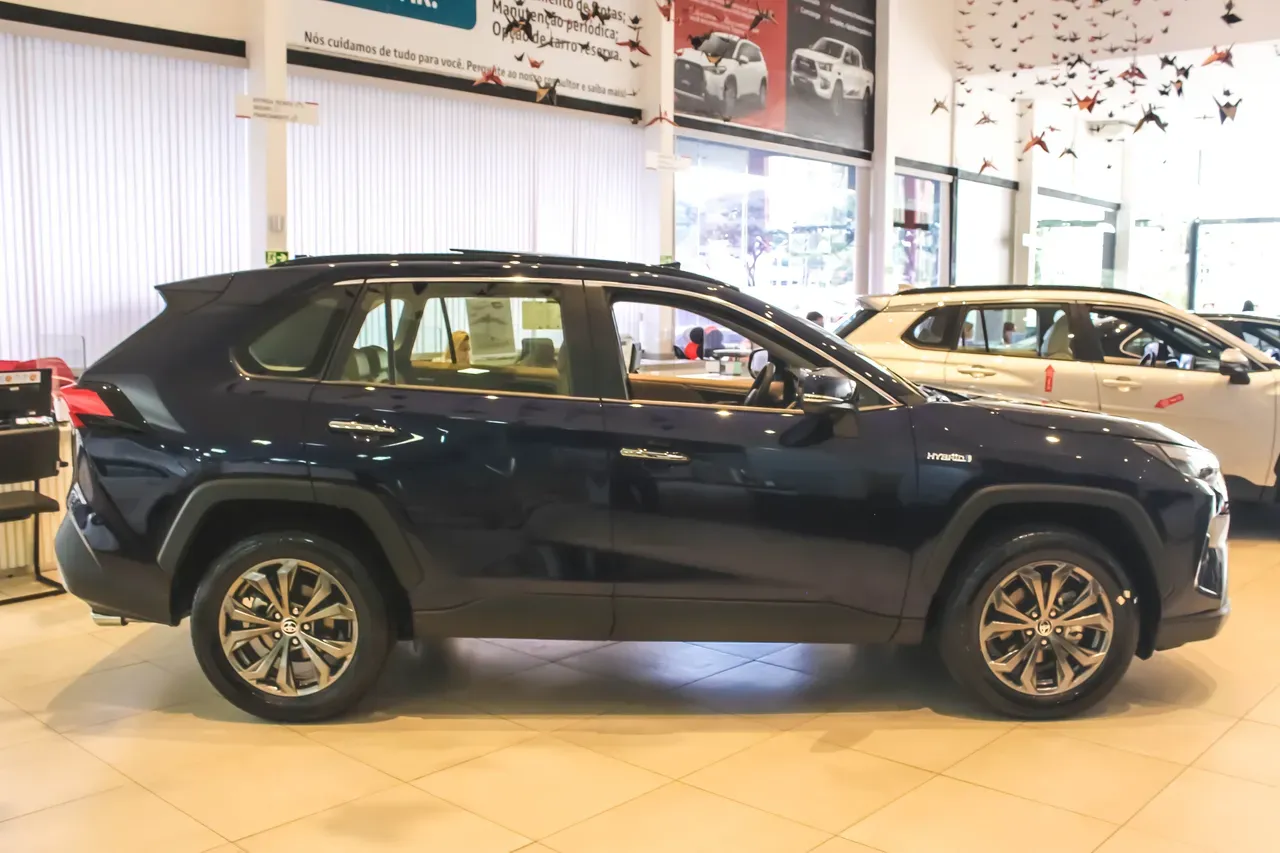 Toyota Rav4 EV - Miniatura 17